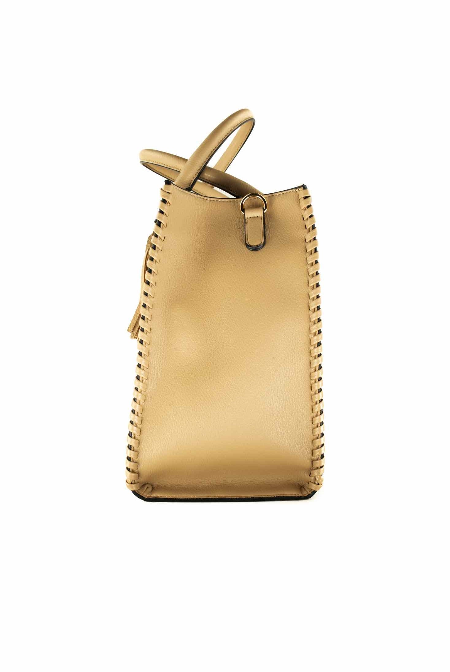 La Carrie borsa a mano con intagli e borchie beige