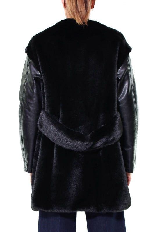 Pinko giacca di pelliccia ecologica maniche ecopelle nero