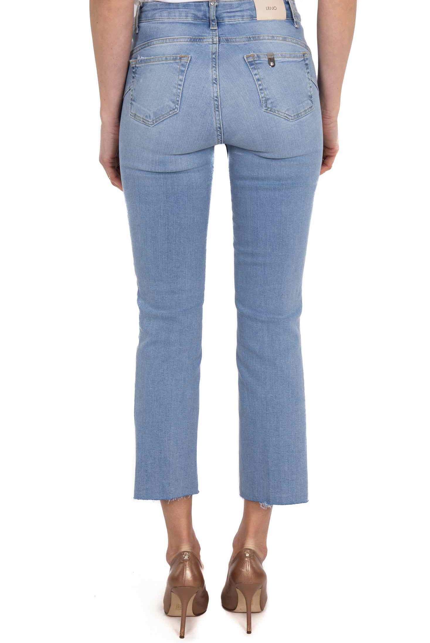 Blu Denim jeans flared cropped con bottoni a vista azzurro