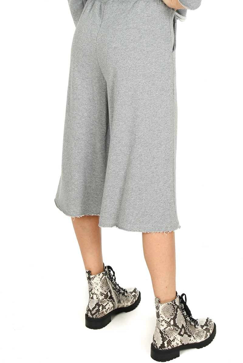 Le Streghe pantalone in felpa cropped orlo unfinished grigio