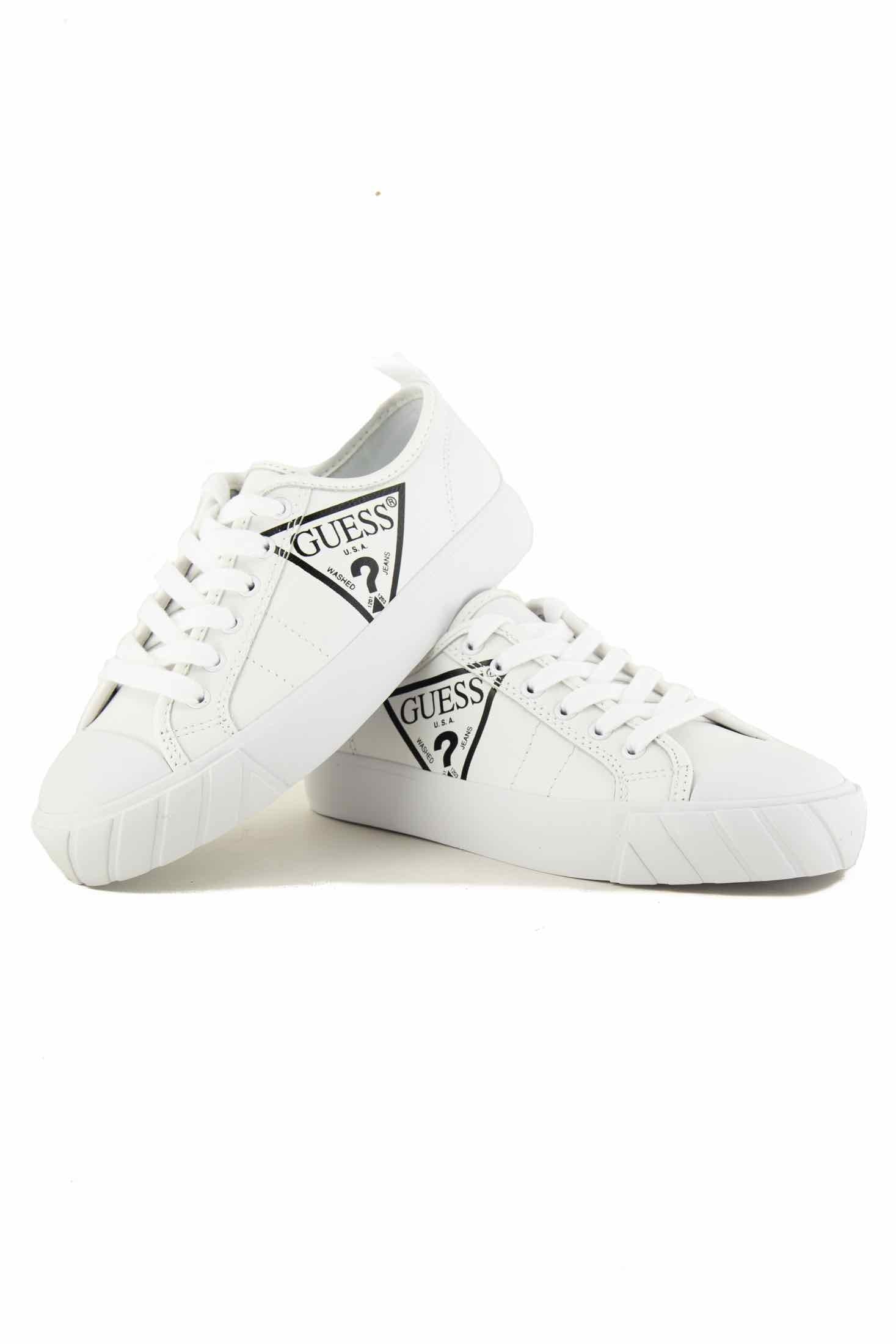 Guess Scarpe sneakers donna con triangolo logo bianco