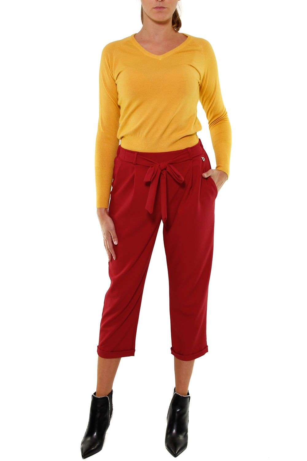 Dixie pantalone cropped linea a carota con pinces bordeaux