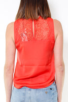 Guess Donna top con inserto pizzo rosso